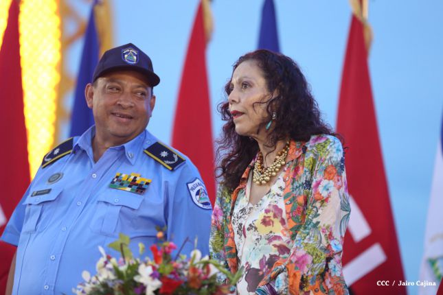 Presidente Daniel y Compañera Rosario participan en acto del 36 Aniversario de la Policía Nacional