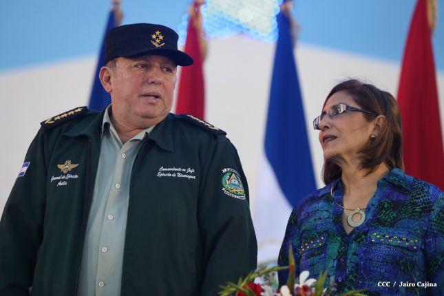 Presidente Daniel y Compañera Rosario participan en acto del 36 Aniversario de la Policía Nacional