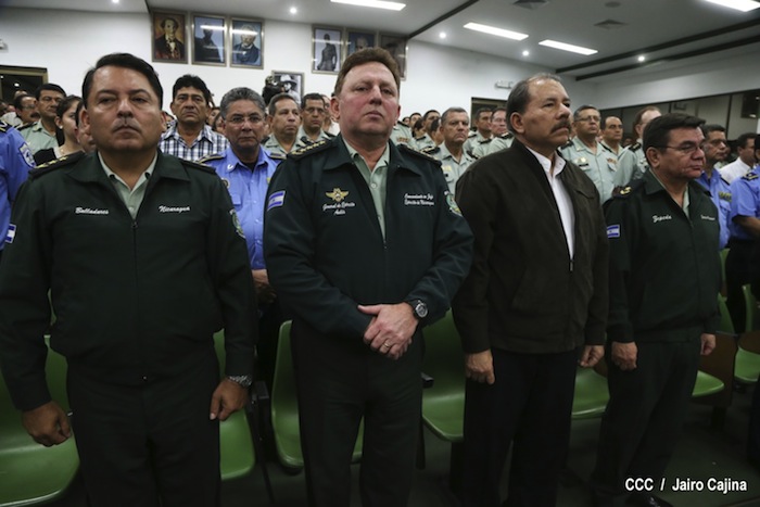 Daniel asiste a ceremonia de honores militares a Coronel Mario Jirón (q.e.p.d.)