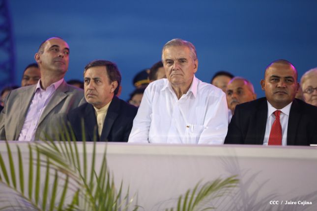 Presidente Daniel y Compañera Rosario participan en acto del 36 Aniversario de la Policía Nacional