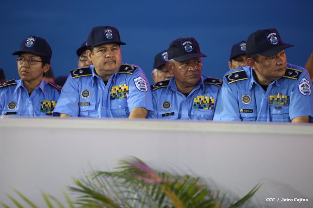 Presidente Daniel y Compañera Rosario participan en acto del 36 Aniversario de la Policía Nacional
