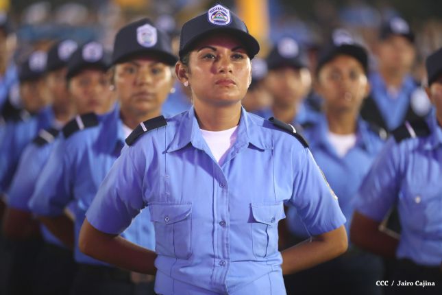 Presidente Daniel y Compañera Rosario participan en acto del 36 Aniversario de la Policía Nacional