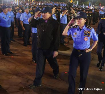 Presidente Daniel y Compañera Rosario participan en acto del 36 Aniversario de la Policía Nacional