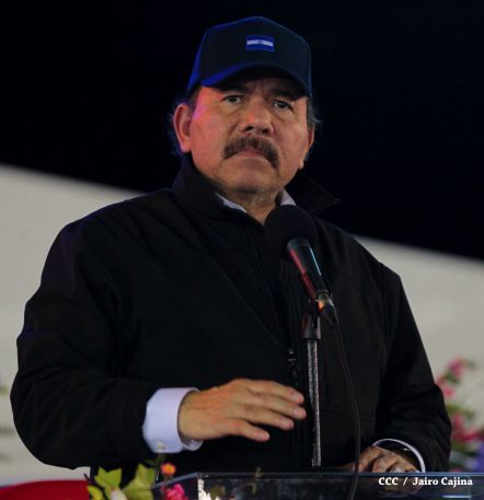 Presidente Daniel y Compañera Rosario participan en acto del 36 Aniversario de la Policía Nacional