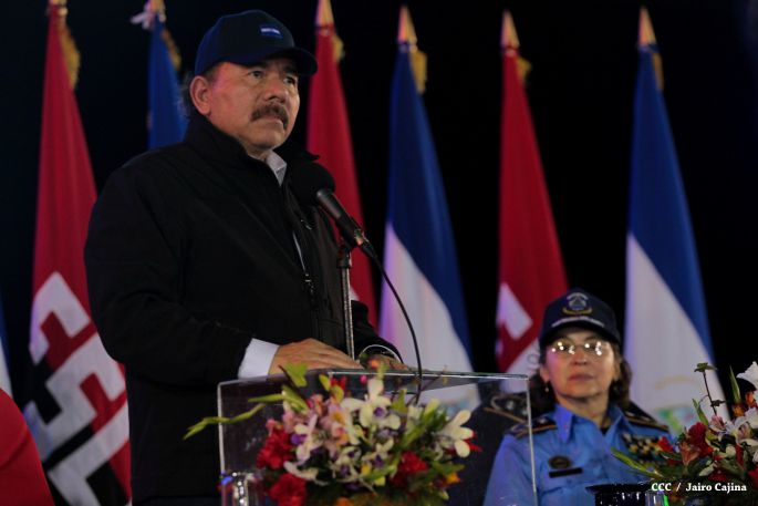 Presidente Daniel y Compañera Rosario participan en acto del 36 Aniversario de la Policía Nacional