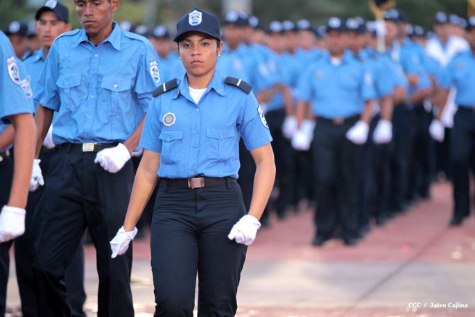 Presidente Daniel y Compañera Rosario participan en acto del 36 Aniversario de la Policía Nacional