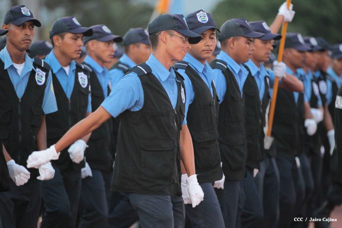 Presidente Daniel y Compañera Rosario participan en acto del 36 Aniversario de la Policía Nacional