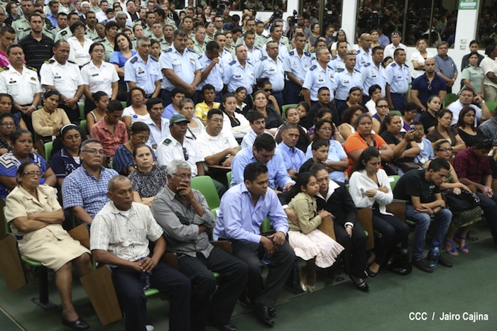 Daniel asiste a ceremonia de honores militares a Coronel Mario Jirón (q.e.p.d.)