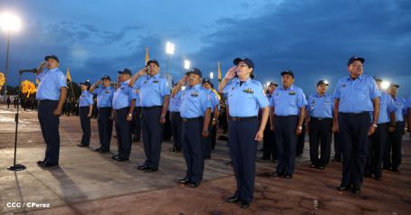 Presidente Daniel y Compañera Rosario participan en acto del 36 Aniversario de la Policía Nacional