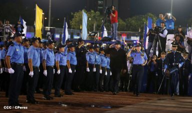 Presidente Daniel y Compañera Rosario participan en acto del 36 Aniversario de la Policía Nacional