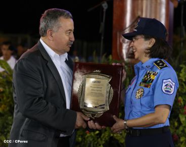 Presidente Daniel y Compañera Rosario participan en acto del 36 Aniversario de la Policía Nacional
