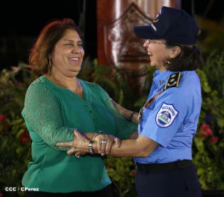 Presidente Daniel y Compañera Rosario participan en acto del 36 Aniversario de la Policía Nacional