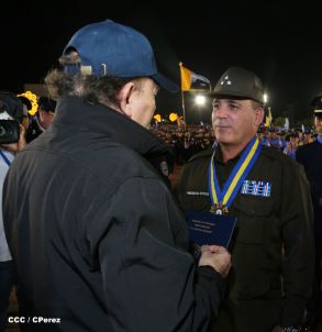Presidente Daniel y Compañera Rosario participan en acto del 36 Aniversario de la Policía Nacional