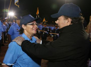 Presidente Daniel y Compañera Rosario participan en acto del 36 Aniversario de la Policía Nacional