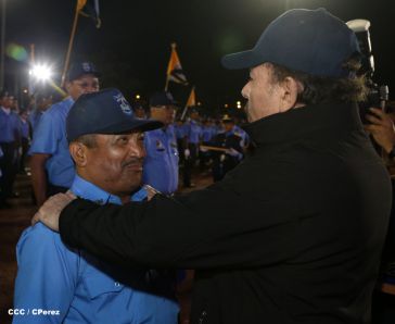 Presidente Daniel y Compañera Rosario participan en acto del 36 Aniversario de la Policía Nacional