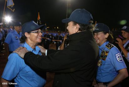 Presidente Daniel y Compañera Rosario participan en acto del 36 Aniversario de la Policía Nacional