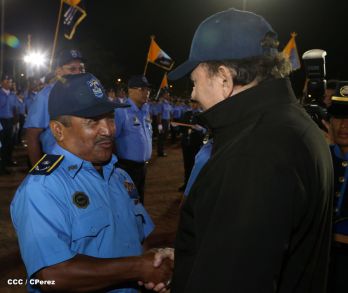 Presidente Daniel y Compañera Rosario participan en acto del 36 Aniversario de la Policía Nacional