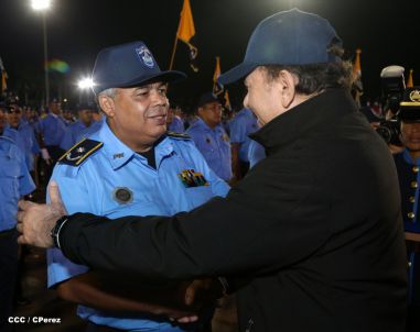Presidente Daniel y Compañera Rosario participan en acto del 36 Aniversario de la Policía Nacional