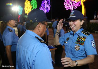 Presidente Daniel y Compañera Rosario participan en acto del 36 Aniversario de la Policía Nacional