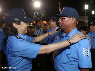 Presidente Daniel y Compañera Rosario participan en acto del 36 Aniversario de la Policía Nacional