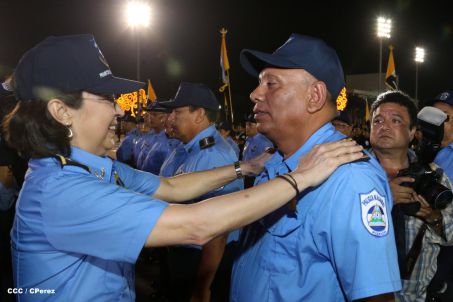 Presidente Daniel y Compañera Rosario participan en acto del 36 Aniversario de la Policía Nacional