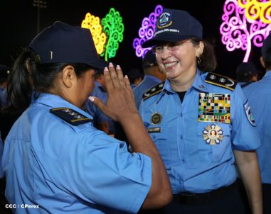Presidente Daniel y Compañera Rosario participan en acto del 36 Aniversario de la Policía Nacional