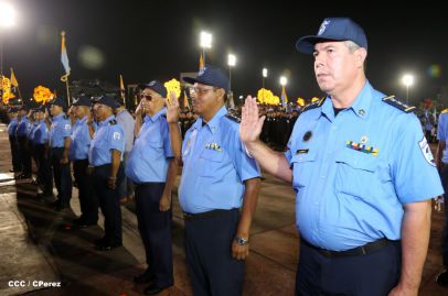 Presidente Daniel y Compañera Rosario participan en acto del 36 Aniversario de la Policía Nacional