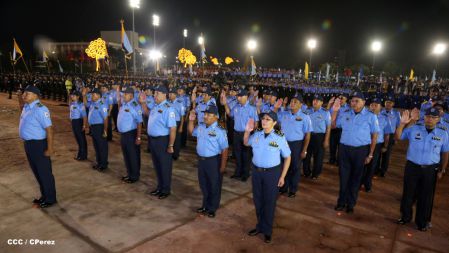 Presidente Daniel y Compañera Rosario participan en acto del 36 Aniversario de la Policía Nacional