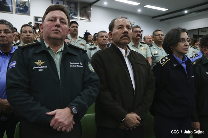 Daniel asiste a ceremonia de honores militares a Coronel Mario Jirón (q.e.p.d.)