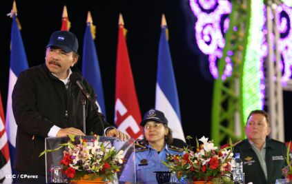 Presidente Daniel y Compañera Rosario participan en acto del 36 Aniversario de la Policía Nacional