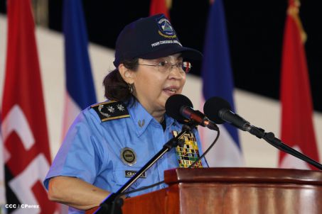 Presidente Daniel y Compañera Rosario participan en acto del 36 Aniversario de la Policía Nacional