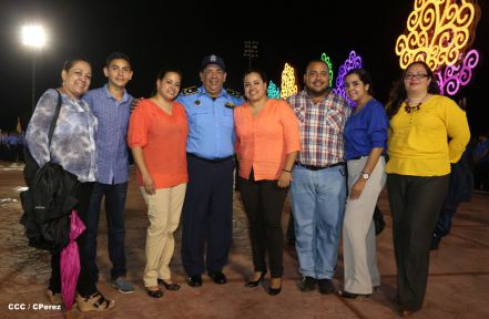 Presidente Daniel y Compañera Rosario participan en acto del 36 Aniversario de la Policía Nacional