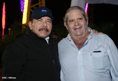 Presidente Daniel y Compañera Rosario participan en acto del 36 Aniversario de la Policía Nacional