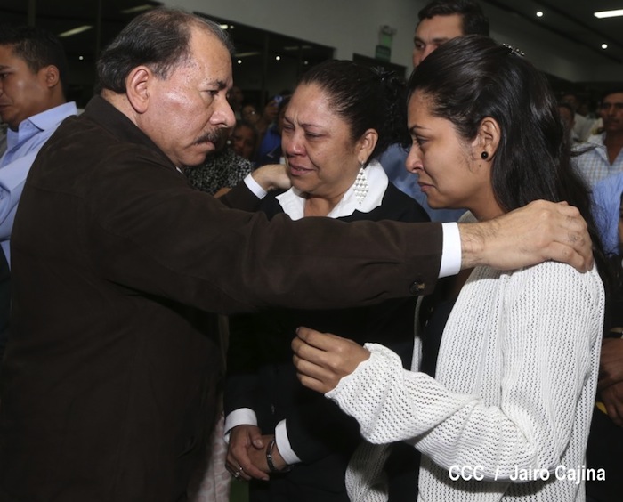 Daniel asiste a ceremonia de honores militares a Coronel Mario Jirón (q.e.p.d.)
