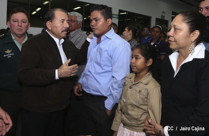 Daniel asiste a ceremonia de honores militares a Coronel Mario Jirón (q.e.p.d.)
