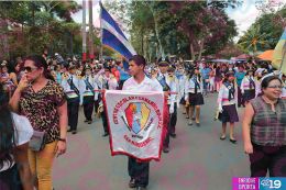 San Marcos celebra festividades patrias con hermoso desfile por las calles del municipio