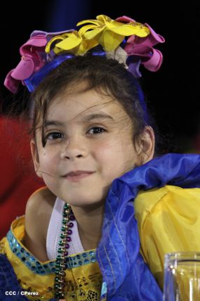 Presidente Daniel y Compañera Rosario participan del Desfile Patrio 2015