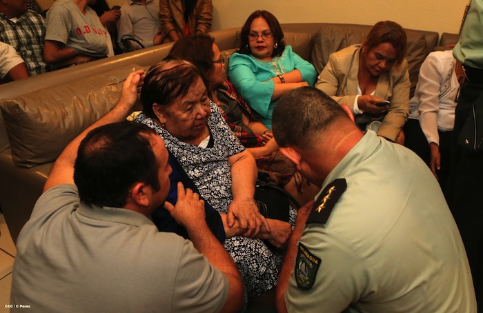 Vela de los Coroneles Manuel López García y Chester Porfirio Vargas