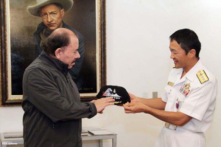 Presidente Daniel se reúne con miembros de la Fuerza Marítima de Autodefensa de Japón
