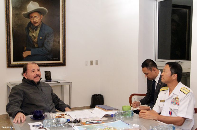 Presidente Daniel se reúne con miembros de la Fuerza Marítima de Autodefensa de Japón