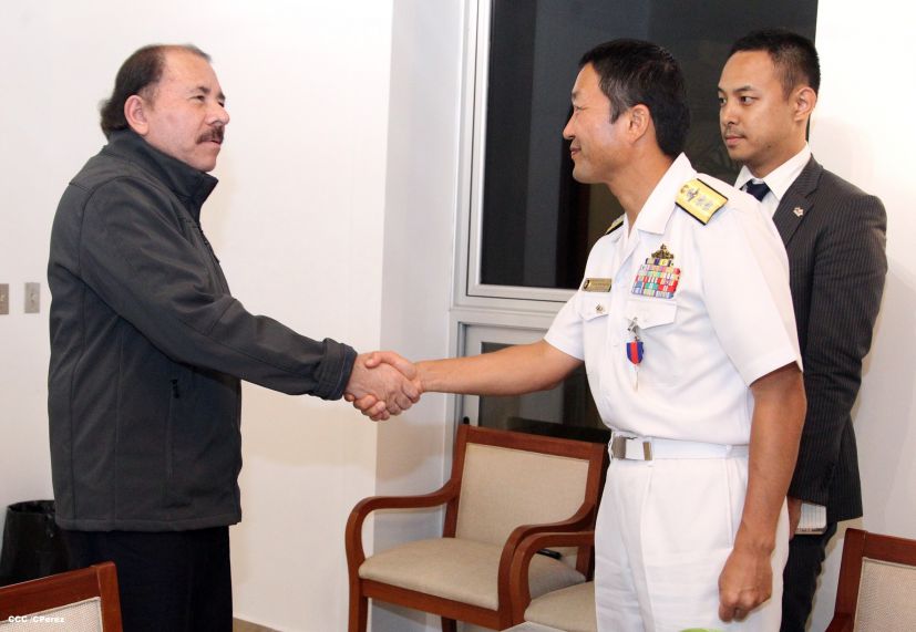 Presidente Daniel se reúne con miembros de la Fuerza Marítima de Autodefensa de Japón