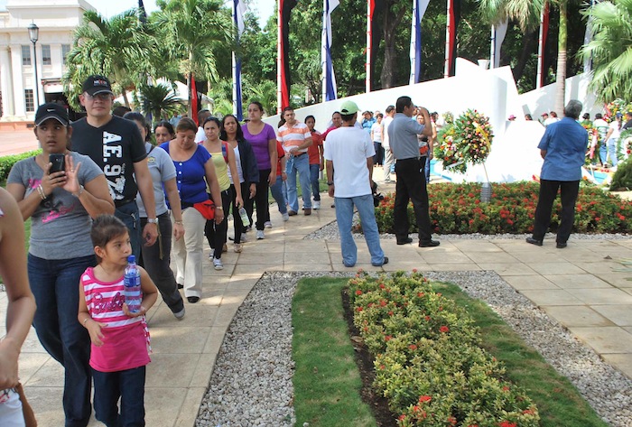 Nicaragua celebra 77 Natalicio del Comandante Carlos Fonseca 