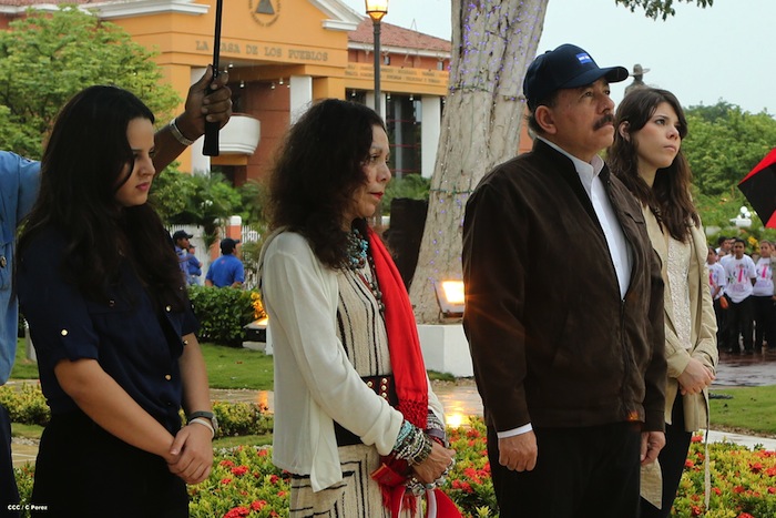 Daniel y Rosario conmemoran 77 Natalicio del Comandante Carlos Fonseca Amador