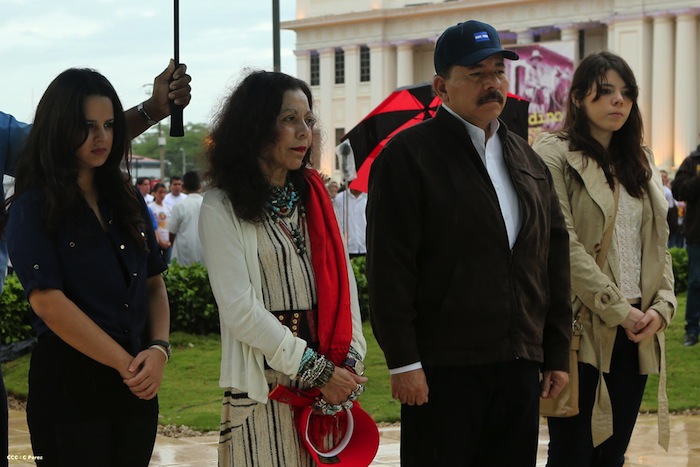 Daniel y Rosario conmemoran 77 Natalicio del Comandante Carlos Fonseca Amador