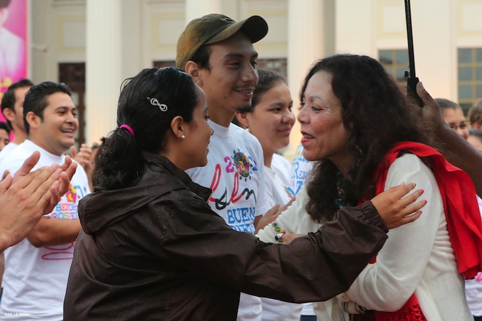 Daniel y Rosario conmemoran 77 Natalicio del Comandante Carlos Fonseca Amador