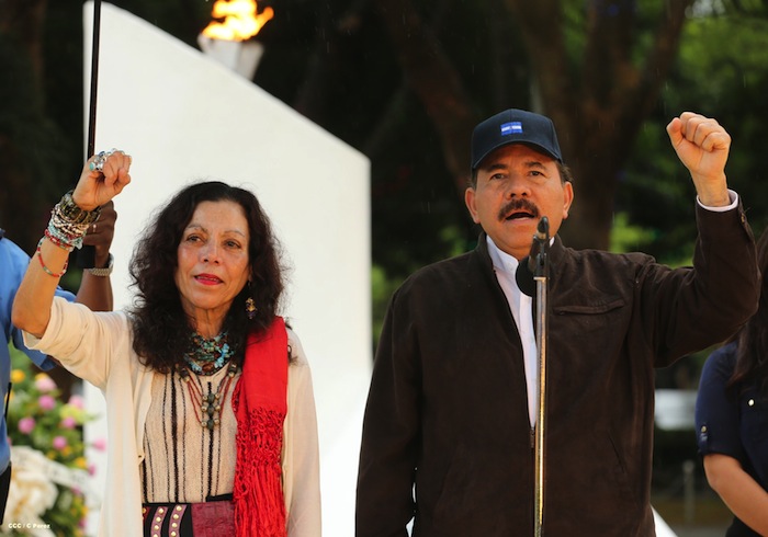 Daniel y Rosario conmemoran 77 Natalicio del Comandante Carlos Fonseca Amador