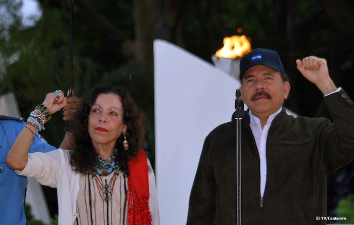 Daniel y Rosario conmemoran 77 Natalicio del Comandante Carlos Fonseca Amador