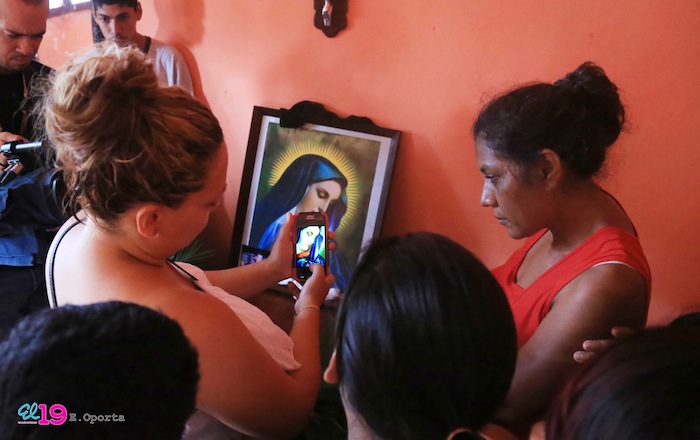 Pintura de la Virgen Dolorosa derrama lágrimas y causa conmoción en población de Granada