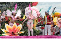 San Carlos se llena de colorido con realización de Carnaval Acuático