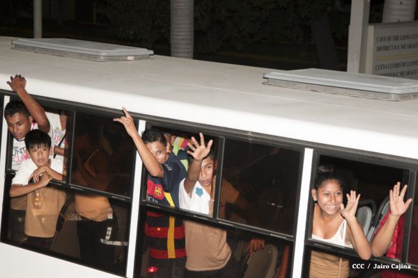 Chocolatito retorna a Nicaragua tras su histórica y contundente victoria ante Brian Viloria